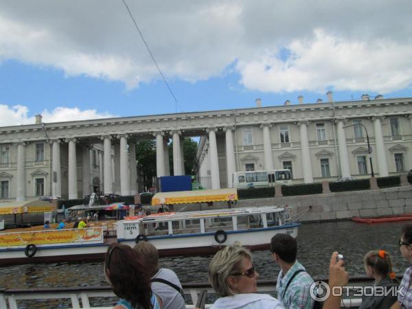 Экскурсия по Неве и каналам Северная Венеция (Россия, Санкт-Петербург) фото