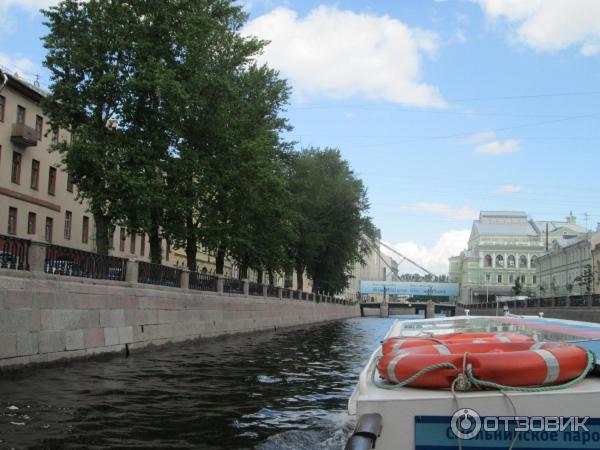 Экскурсия по Неве и каналам Северная Венеция (Россия, Санкт-Петербург) фото