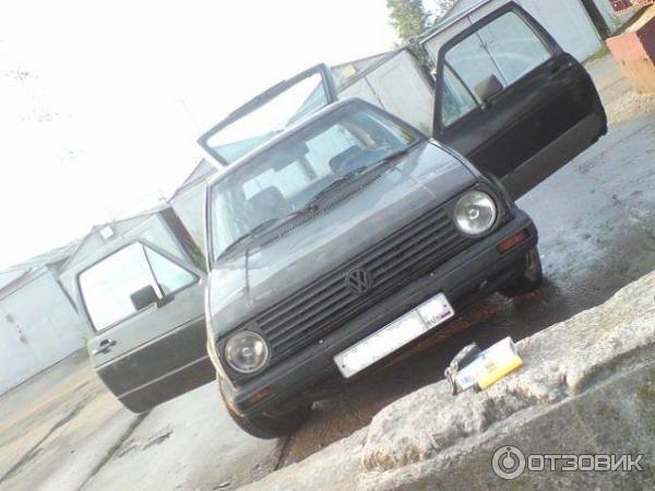 Автомобиль Volkswagen Golf 2 хэтчбек фото