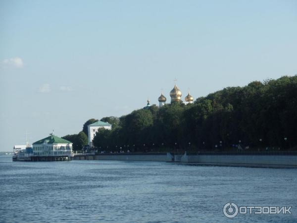 Прогулка на теплоходе Москва по реке Волге (Россия, Ярославль) фото