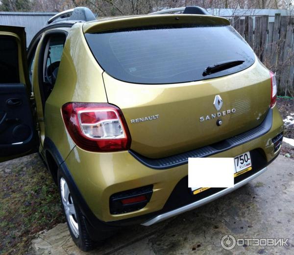 Автомобиль Renault Sandero Stepway хэтчбэк фото