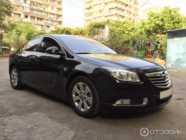 Автомобиль Opel Insignia фото