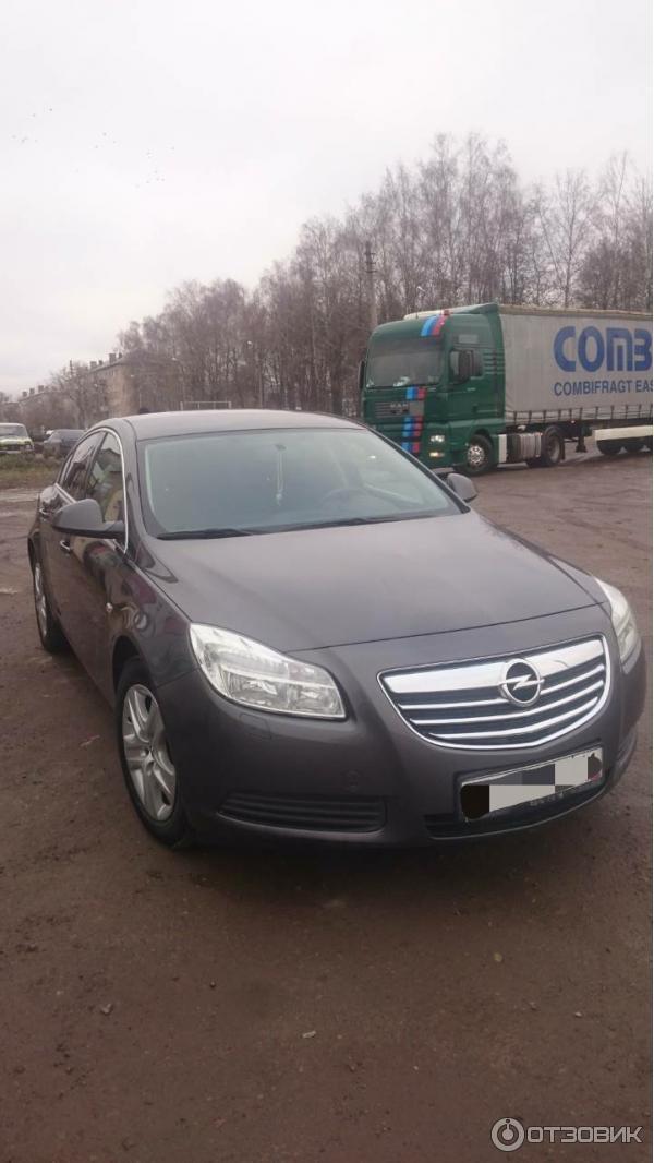 Автомобиль Opel Insignia фото