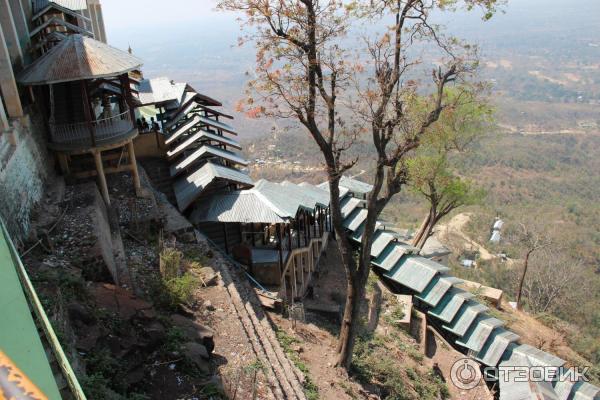 Экскурсия на гору Popa (Мьянма, Баган) фото