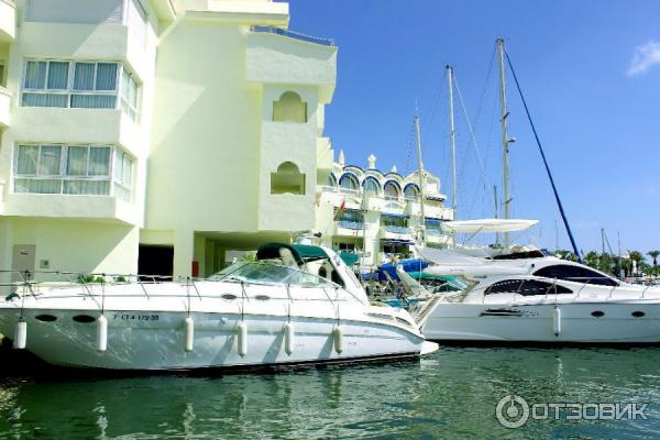 Экскурсия в порт Puerto Marina (Испания, Бенальмадена) фото