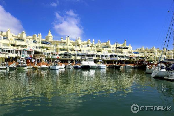 Экскурсия в порт Puerto Marina (Испания, Бенальмадена) фото