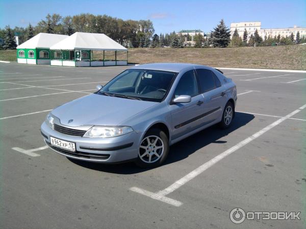 Автомобиль Renault Laguna II - хэтчбэк фото