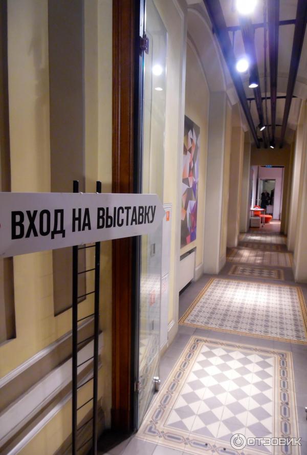 Вход на выставку