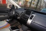 Автомобиль Toyota Prius - хэтчбек фото
