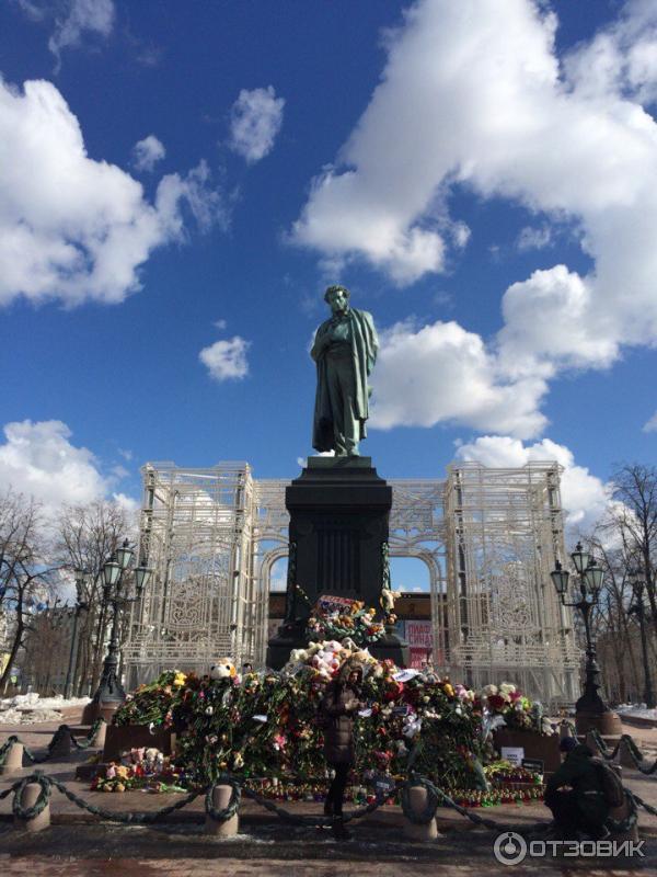 Фотовыставка Япония Традиции и современность на Тверском бульваре (Россия . Москва)