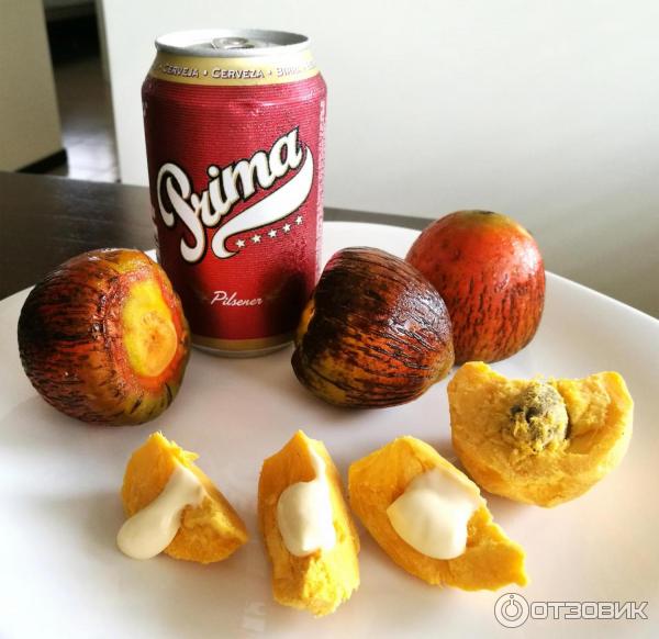 Экзотический фрукт Pejibaye с пивом