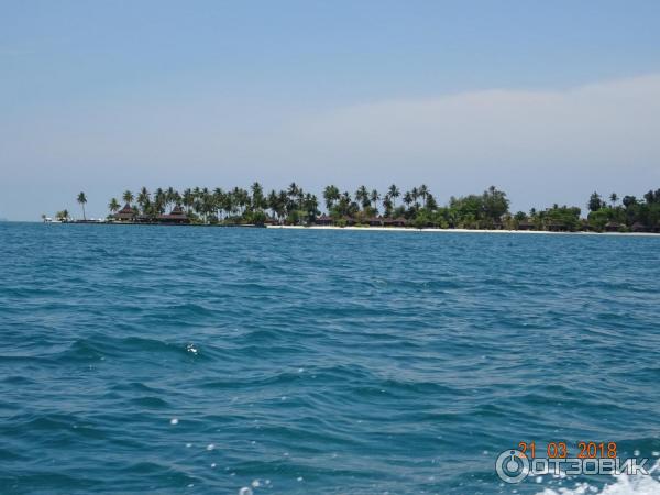 Пляж отеля Sivalai Beach Resort. Koh Mook, Таиланд.