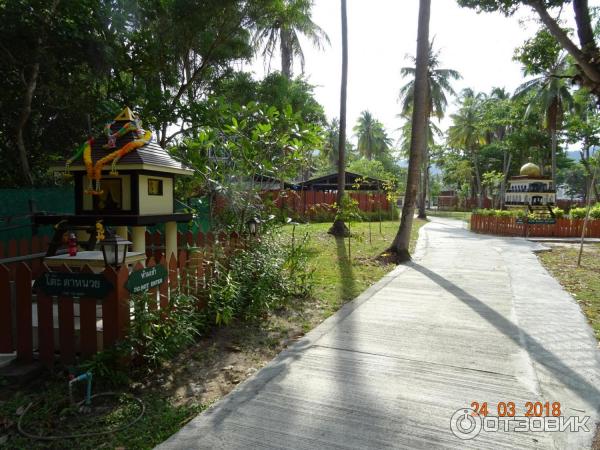 Территория отеля Sivalai Beach Resort. Koh Mook, Таиланд.