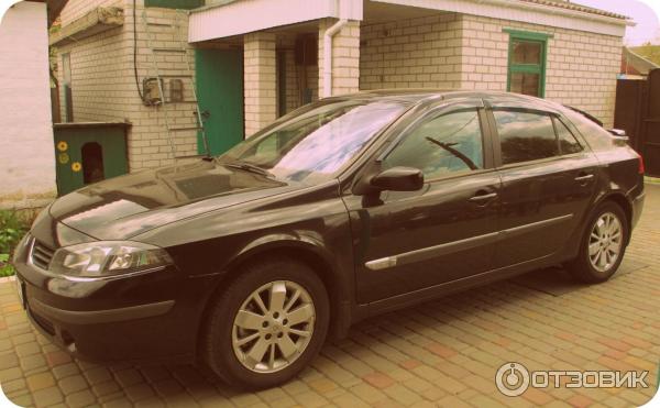 Автомобиль Renault Laguna II - хэтчбэк фото