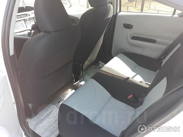 Автомобиль Toyota Aqua фото