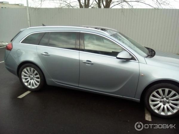 Автомобиль Opel Insignia фото