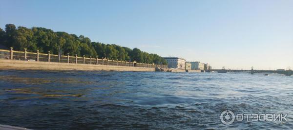 Водные экскурсии по Санкт-Петербургу