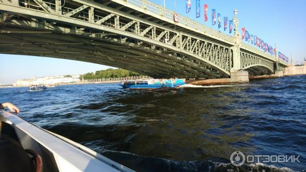 Водные экскурсии по Санкт-Петербургу