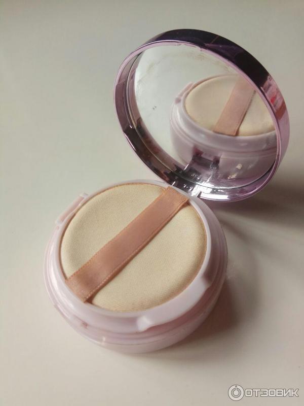 Кушон L'Oreal Nude Magique Cushion фото