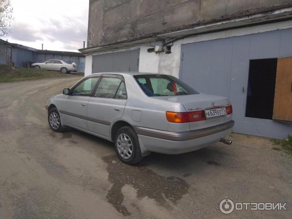 Автомобиль Toyota Corona Premio седан фото