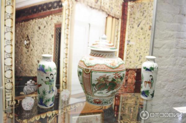 Катальная горка в дворцово-парковом ансамбле Ораниенбаум (Россия, Ломоносов) фото