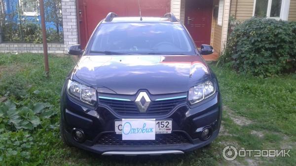 Автомобиль Renault Sandero Stepway хэтчбэк фото