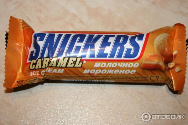 Мороженое Snickers с карамелью и лесными орехами фото