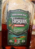 Горькая настойка Минский завод виноградных вин "Таежник" кедровая фото