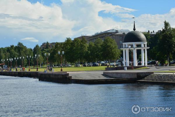 Набережная Онежского озера (Россия, Петрозаводск) фото