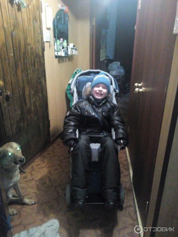 Мой сынок на коляске.