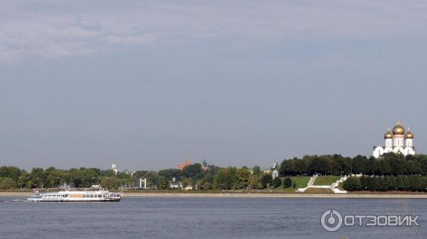 Прогулка на теплоходе Москва по реке Волге (Россия, Ярославль) фото