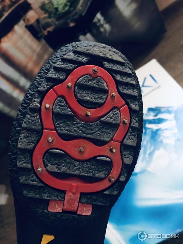 Зимние женские ботинки Burgers фото