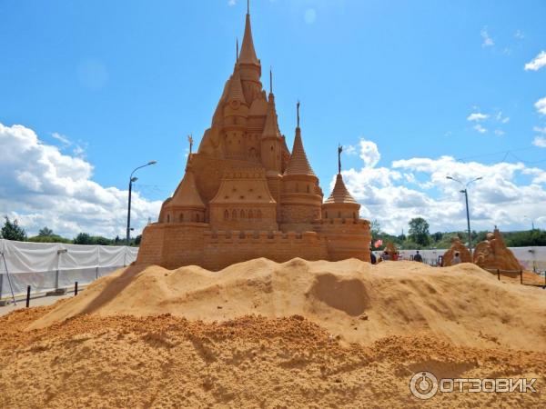 Чемпионат мира по скульптуре из песка в Коломенском (Россия, Москва) фото