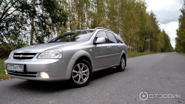 Автомобиль Chevrolet Lacetti универсал фото