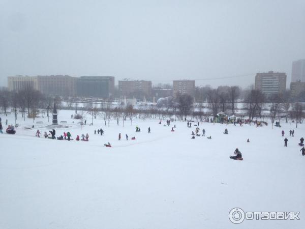 Парк у Ростокинского акведука.