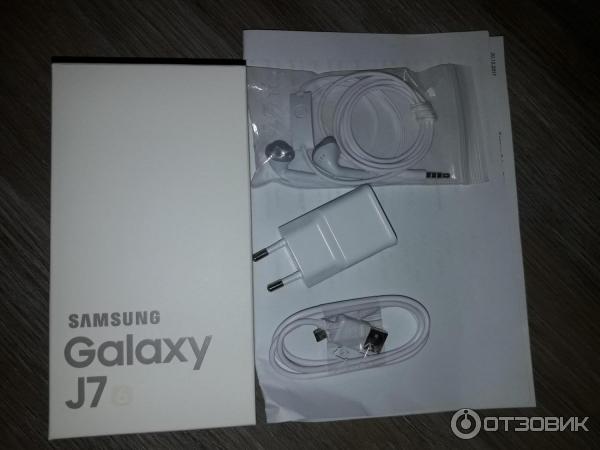 Смартфон Samsung Galaxy J7 2017 фото