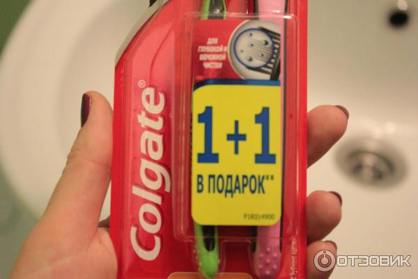 Зубная щетка Colgate Шелковые нити с древесным углем фото