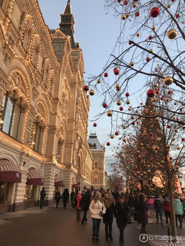 ГУМ-ярмарка на Красной площади (Россия, Москва) фото