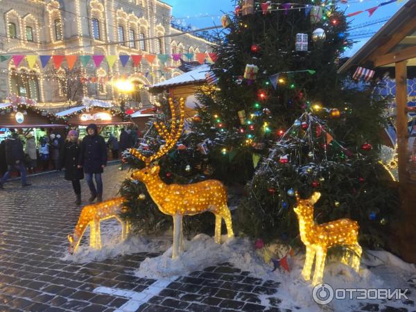 ГУМ-ярмарка на Красной площади (Россия, Москва) фото