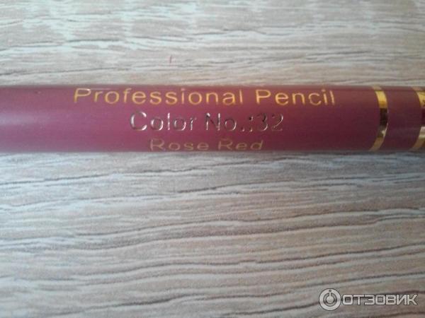 Контурный карандаш для губ Malva Professional Pencil фото