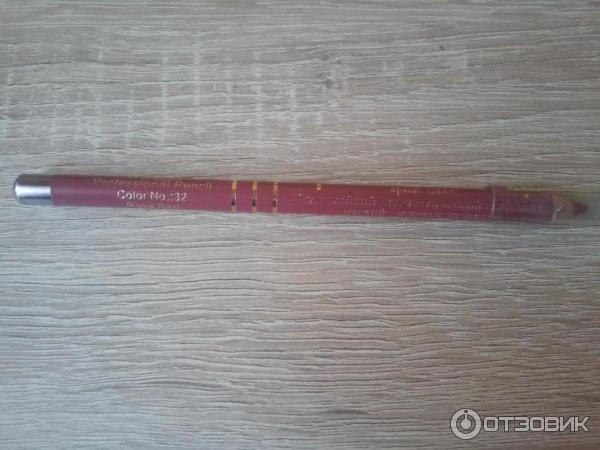 Контурный карандаш для губ Malva Professional Pencil фото