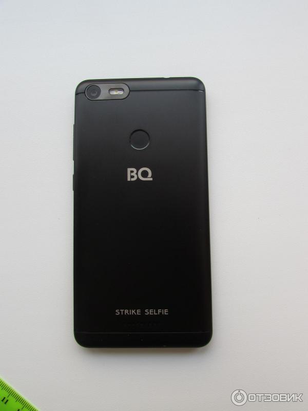 Дисплей для BQ BQ-5204 Strike Selfie + тачскрин (черный)