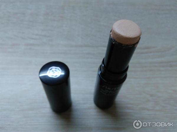 Консилер-стик Shiseido The Makeup Concealer Stick фото