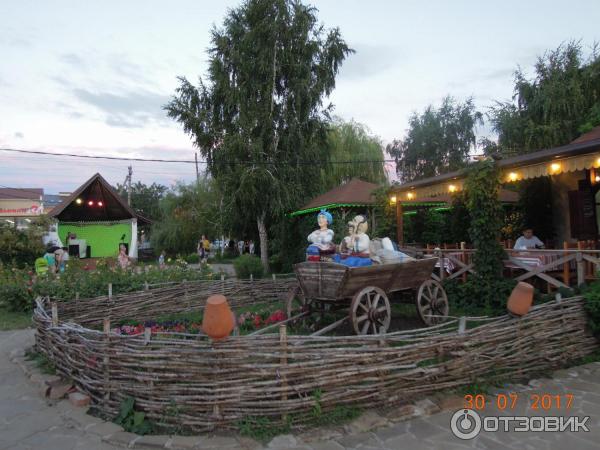 Казачий курень кабардинка. Казачий курень ресторан Ейск. Ейск Каменка казачий курень. Ресторан казачий курень Ростов-на-Дону. Ейск казачий Хутор кафе.