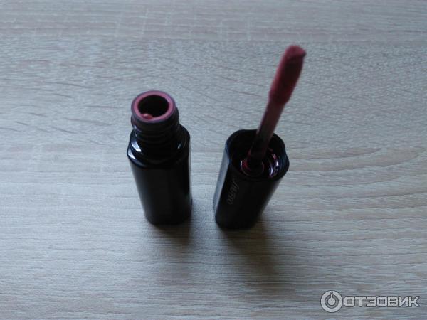 Помада-блеск Shiseido Lacquer Rouge фото