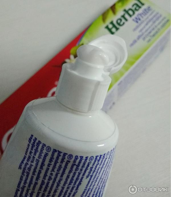 Зубная паста Colgate Herbal White фото