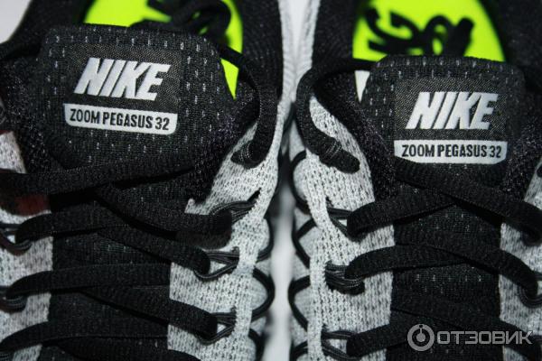 Nike zoom pegasus 32 womens black and white discount