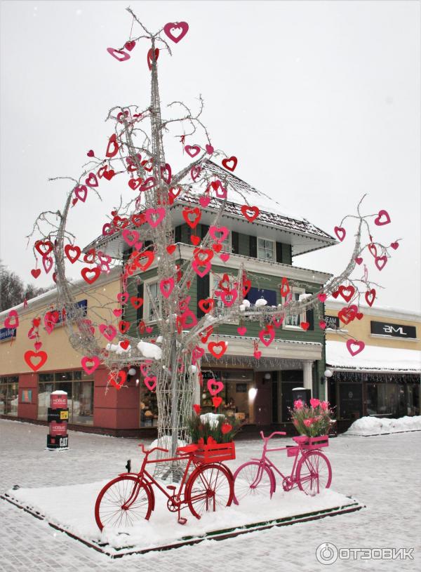 Vnukovo outlet village - украшения