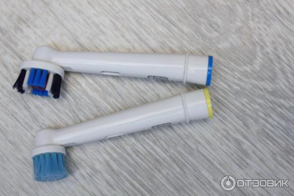 Электрическая зубная щетка Braun Oral-B Vitality Sensitive Clean фото