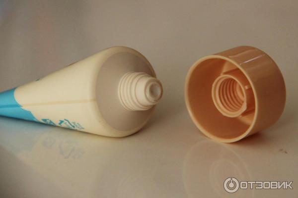 Очищающая пенка Etude House Baking Powder PoreBB Deep Cleansing Foam